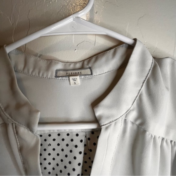 Pleione White and Polka Dot Pullover Blouse - Picture 3 of 4